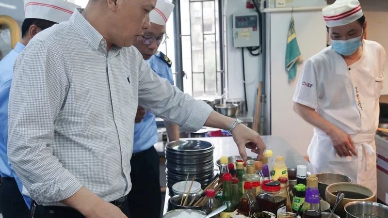 小零食批发，如何规避食品安全风险？**
